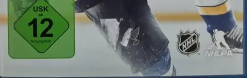 NHL 17, the USK square on its front