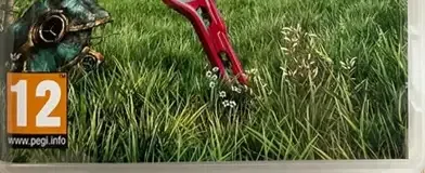 Xenoblade Chronicles: Definitive Edition, the USK square on its front
