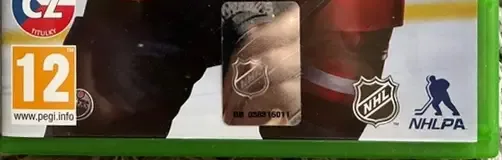 NHL 18, the PEGI square on its front