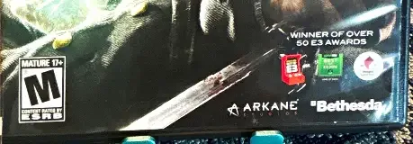 Dishonored, the ESRB box on its front