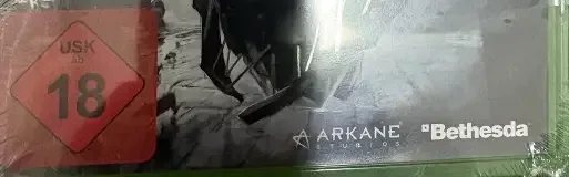 Dishonored, the USK square on its front