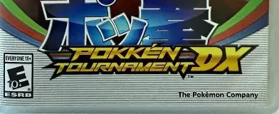 Pokkén Tournament DX, the ESRB box on its front