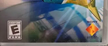 Wipeout Pure, the ESRB box on its front