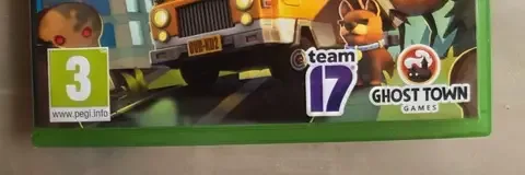Overcooked! 2, the PEGI square on its front