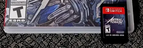 Astral Chain, the ESRB box on its front