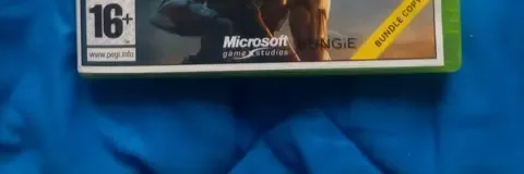 Halo 3 / Fable II, the PEGI square on its front