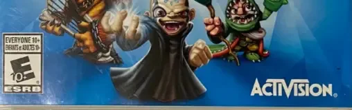 Skylanders: Trap Team, the ESRB box on its front