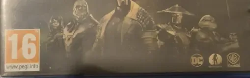 Injustice 2, the PEGI square on its front