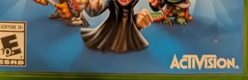 Skylanders: Trap Team, the ESRB box on its front