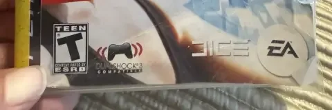 Mirror's Edge, the ESRB box on its front