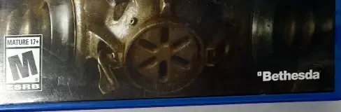 Fallout 4, the ESRB box on its front