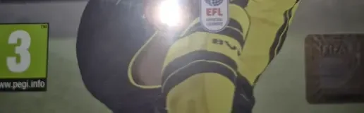 FIFA 17, the PEGI square on its front
