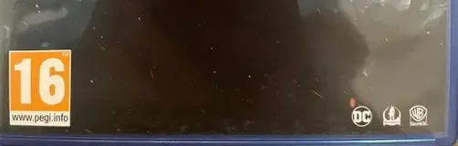 Injustice 2, the USK square on its front